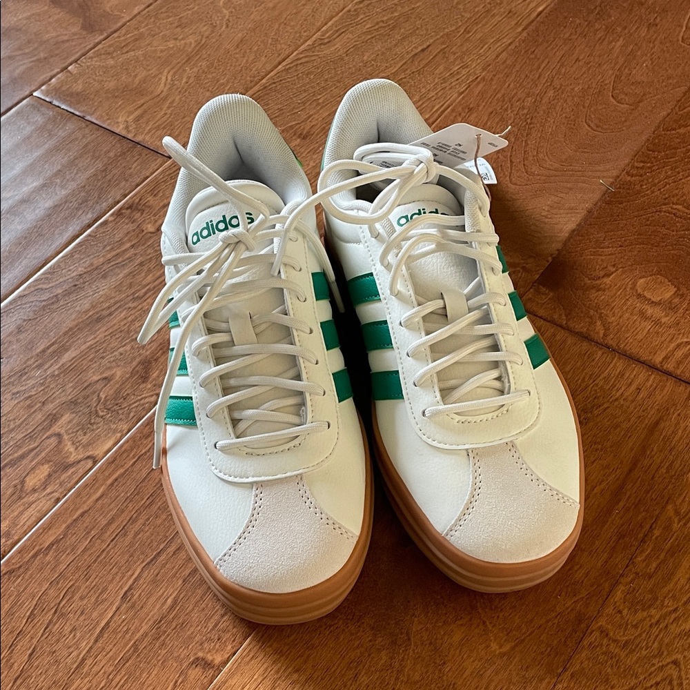 Adidas White and Green Sneakers with Gum Sole - Picture 3 of 5